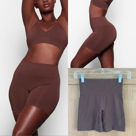 SKIMS Pants - SKIMS Soft Smoothing Seamless Biker Shorts High-Rise Shapewear Cocoa size Small